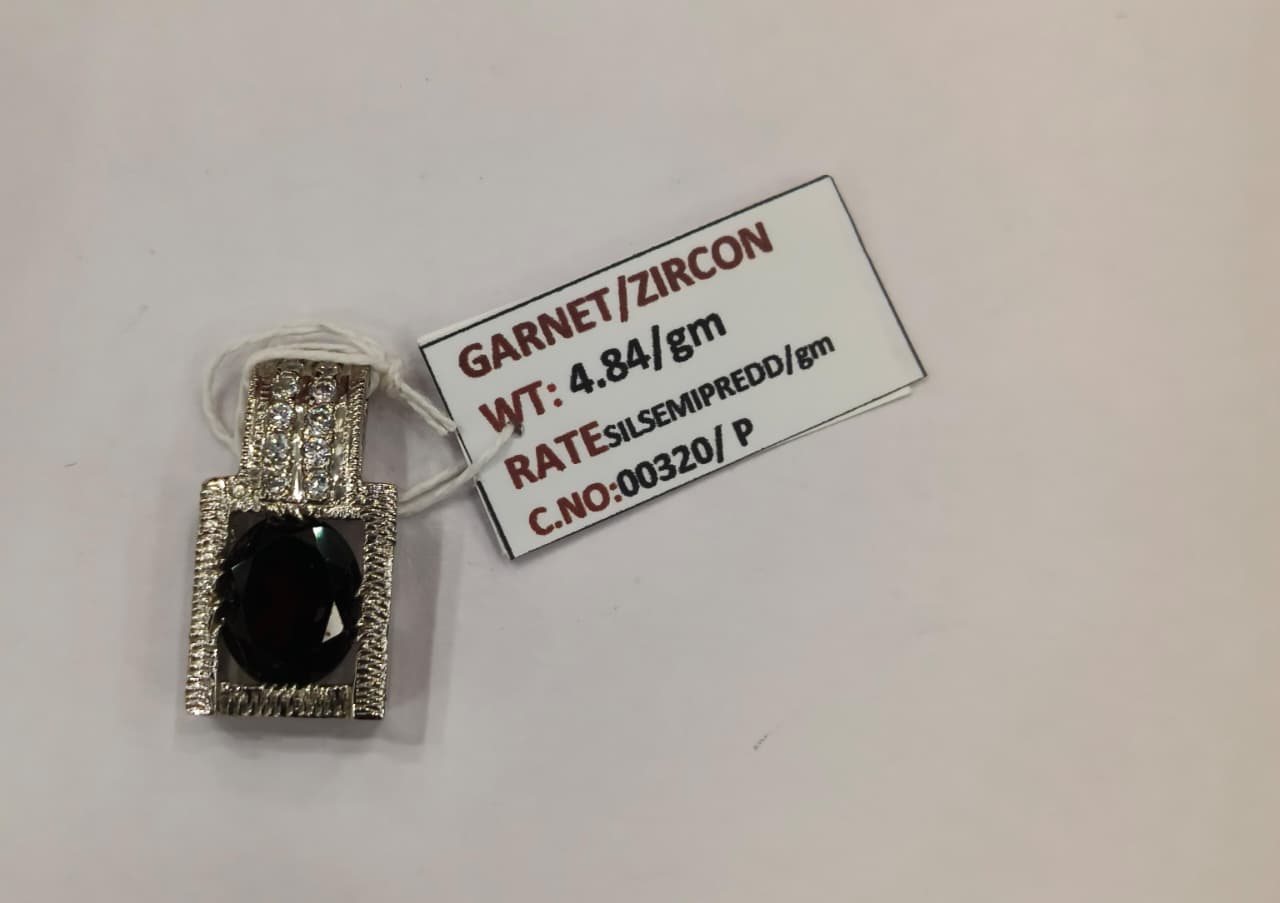 4.84/GM GARNET / ZIRCON (1650)