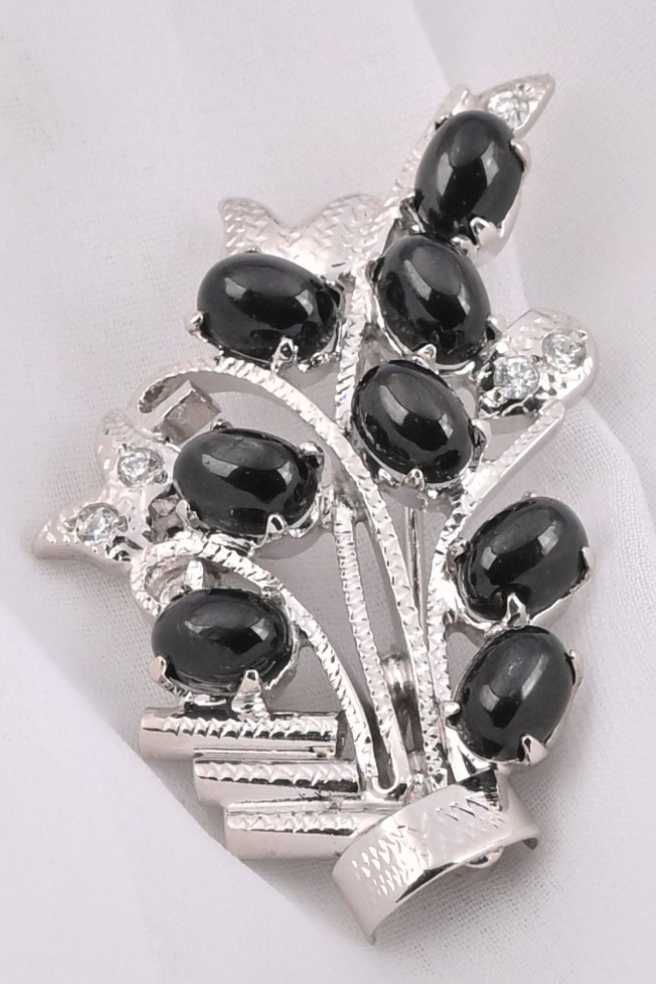 10.98/GM BLACK STAR/ ZIRCON (1650)