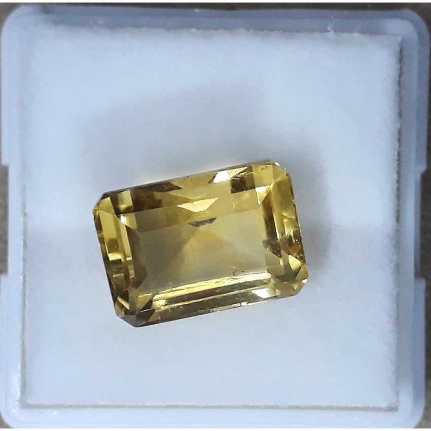 6.88/CT Natural Golden Topaz