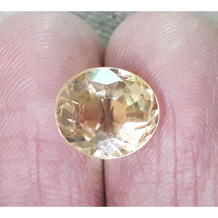3.76/CT Natural Golden Topaz