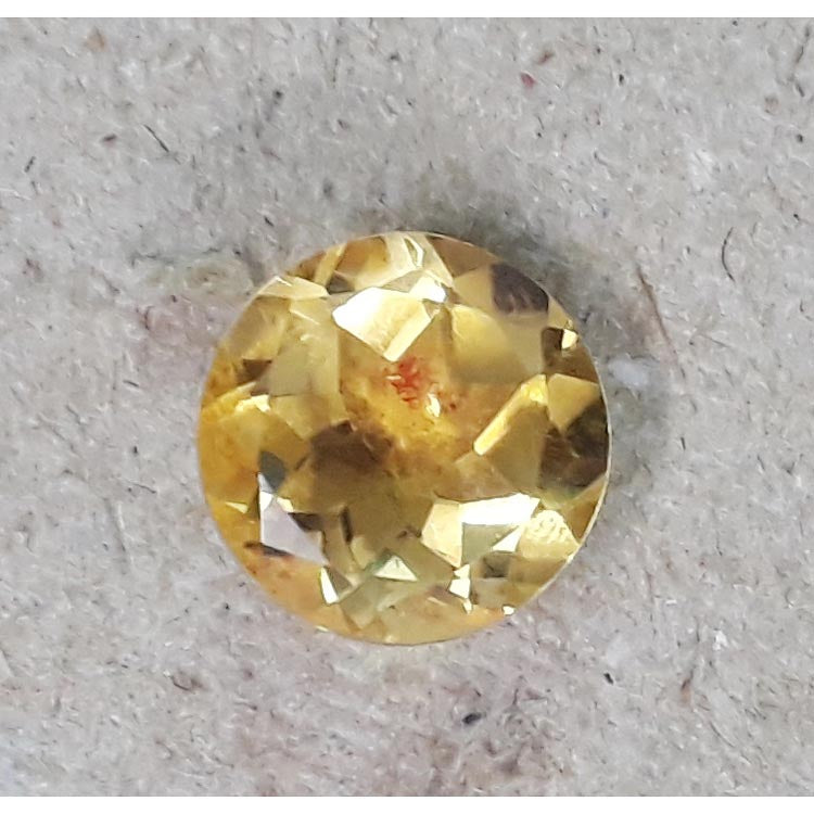 3.57/CT Natural Oval Shapped Golden Topaz