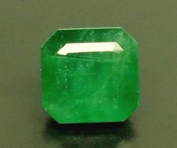 4.96/CT Natural Panna Stone with Govt. Lab Certificate (23310)