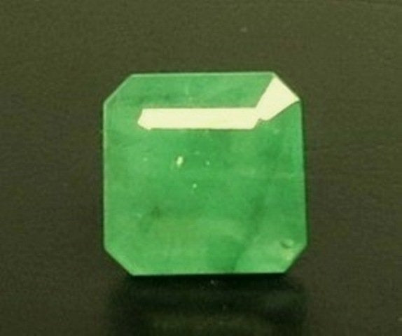 Authentic 5.69/CT Natural Panna Stone – Govt. Certified