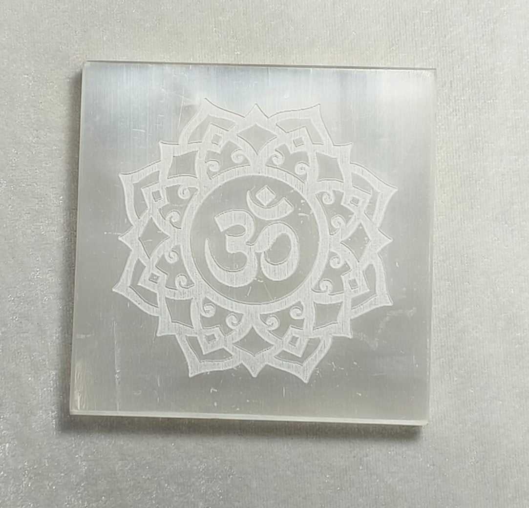 SELENITE CHARGING SQUARE PLATE OM 17