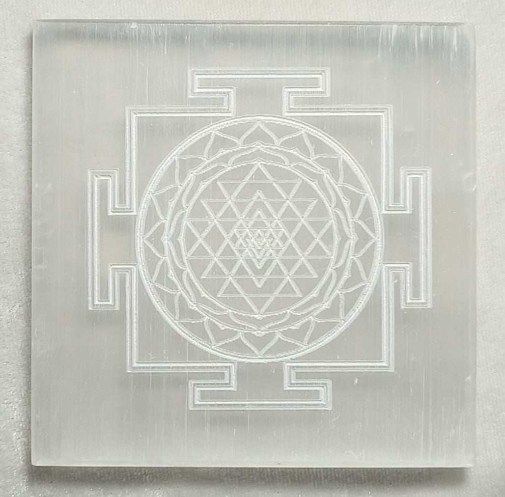 SHREE YANTRA (SELENITE 002)