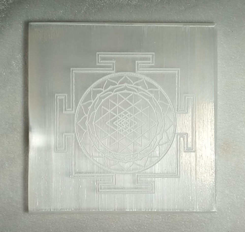 SHREE YANTRA (SELENITE 004)