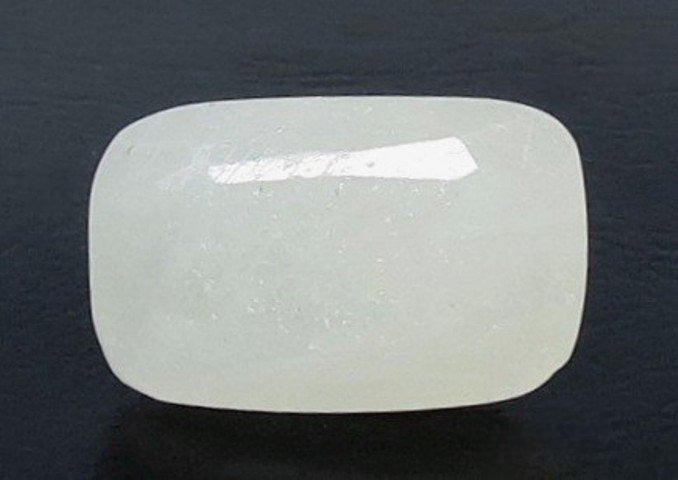 8.88/CT Natural White Sapphire with Govt Lab Certificate (2331)