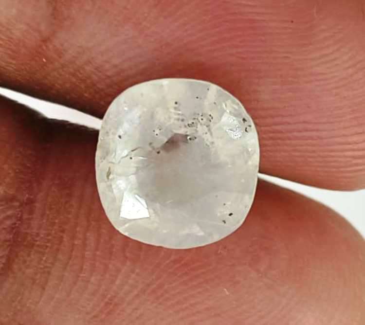 3.69/CT Natural White Sapphire with Govt Lab Certificate-106906