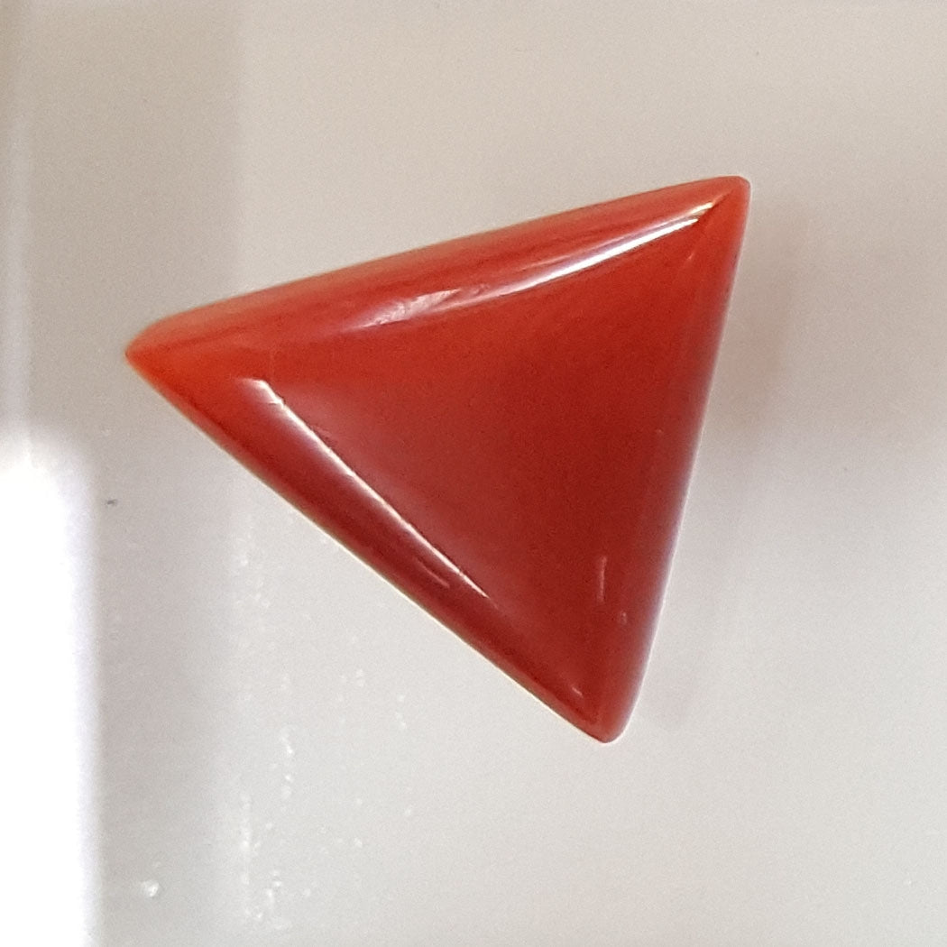 5.33 Ratti Natural Italian Red Triangular Moonga-(1054)