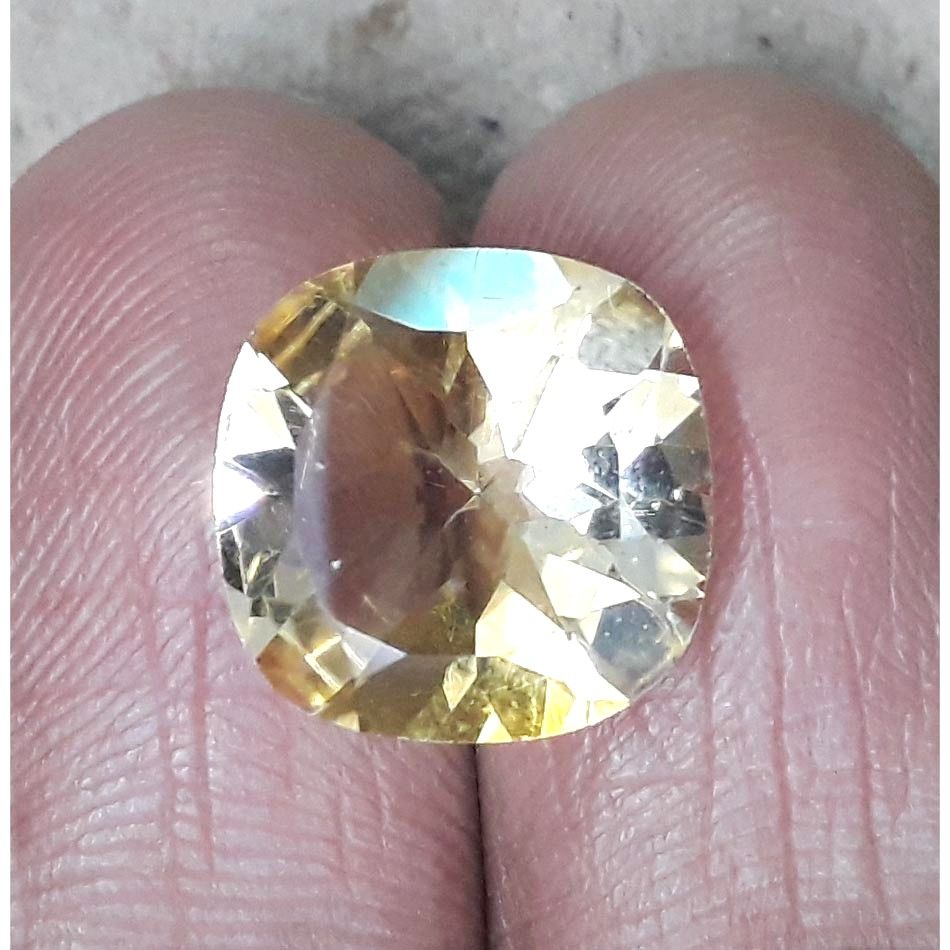 4.94/CT Golden Topaz