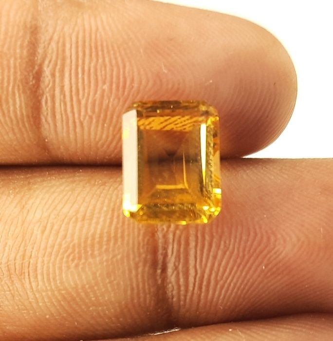 3.50/CT Natural Golden Topaz