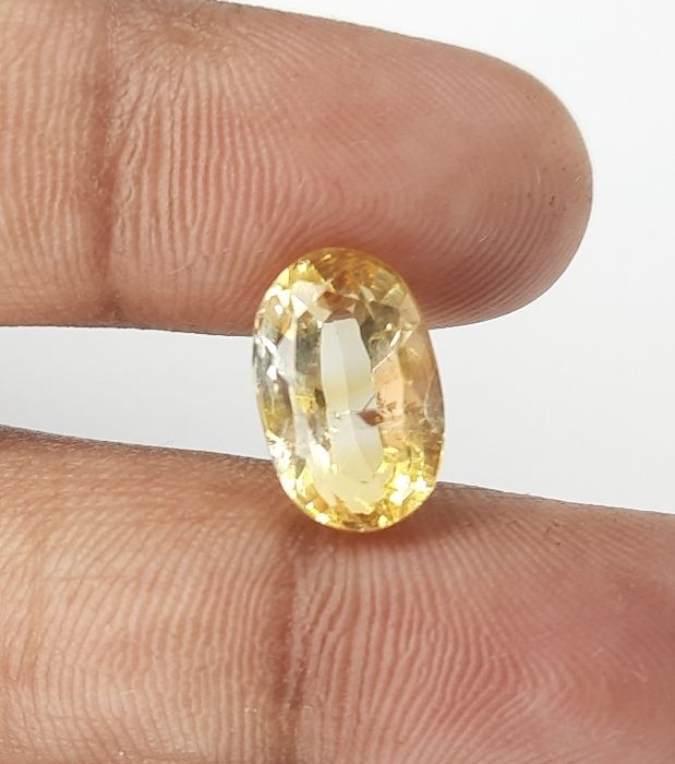 4.80/CT Natural Golden Topaz