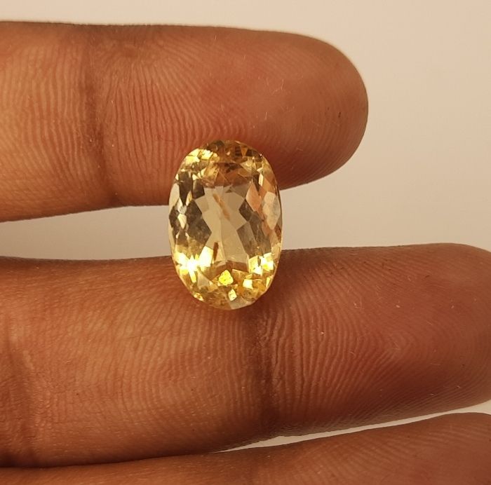 5.65/CT Natural Golden Topaz