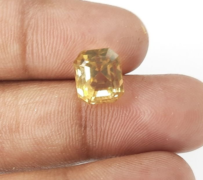 4.20/CT Natural Golden Topaz