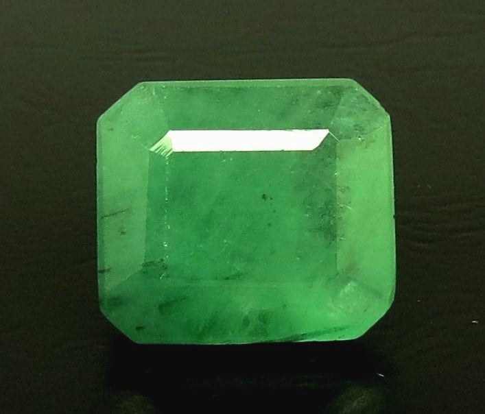 4.94/CT Natural Panna Stone with Govt. Lab Certificate (3054D10044)