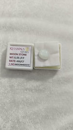 Load and play video in Gallery viewer, 5.55/CT Moon Stone with Govt. Lab Certificate (450)
