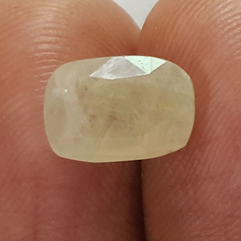 4.50 Ratti Natural Yellow Sapphire with Govt Lab Certificate-(4551)
