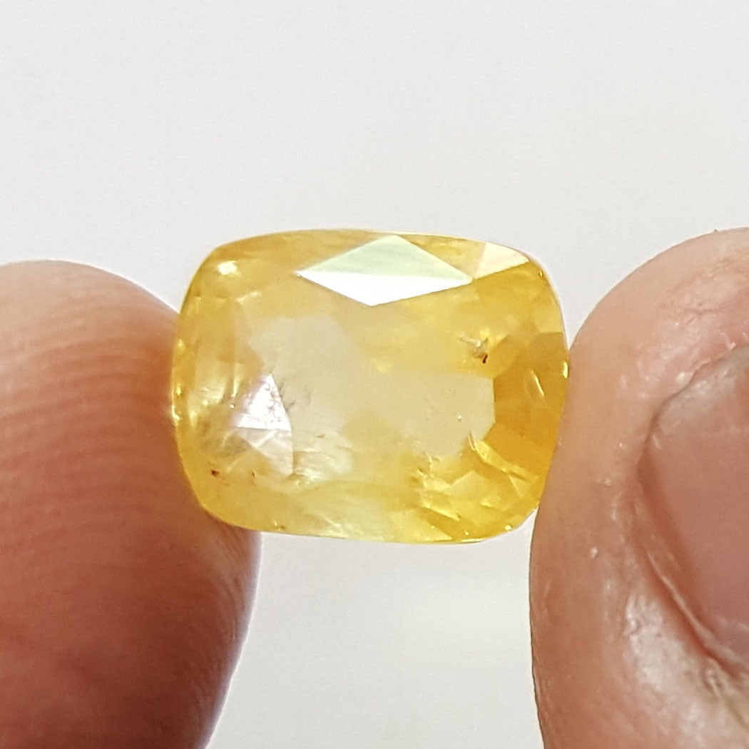 4.96/CT Natural Yellow Sapphire with Govt Lab Certificate-(YELSA9V)