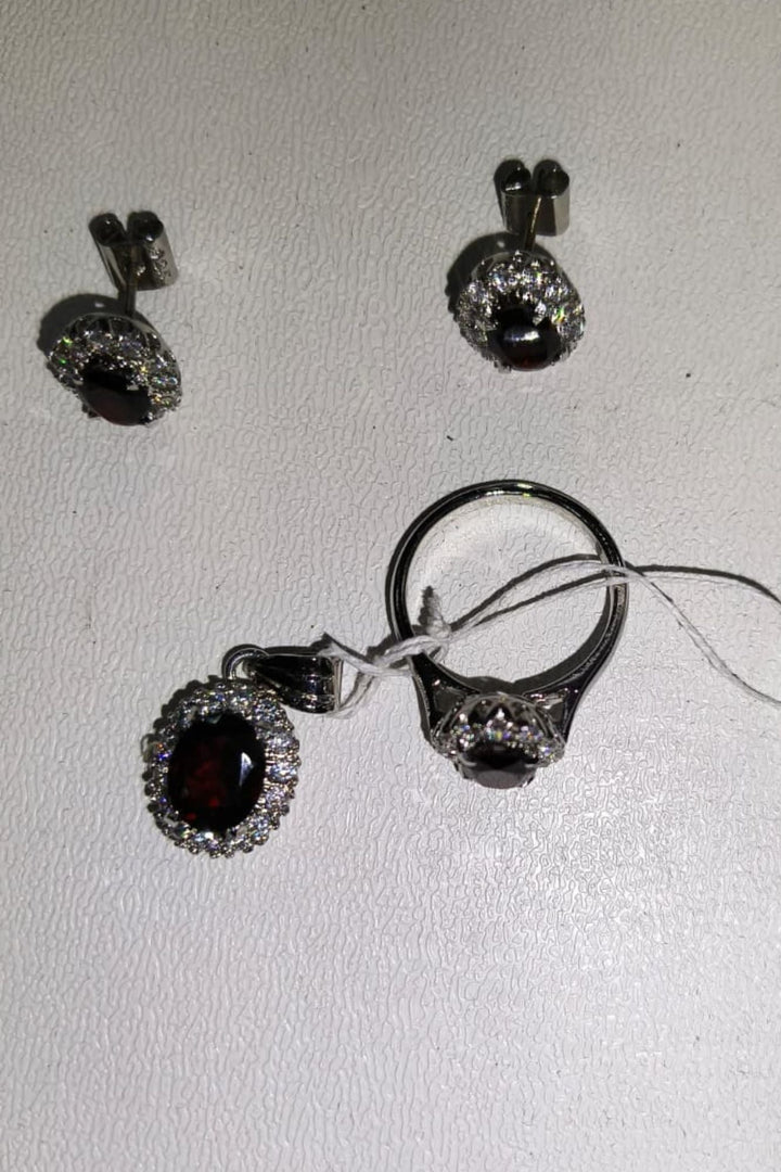 11.15/GM GARNET/ ZIRCON (1650)