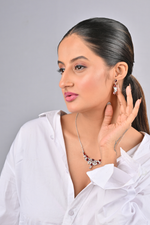 Load image into Gallery viewer, 18.65/GM GARNET NACKLES (1650)
