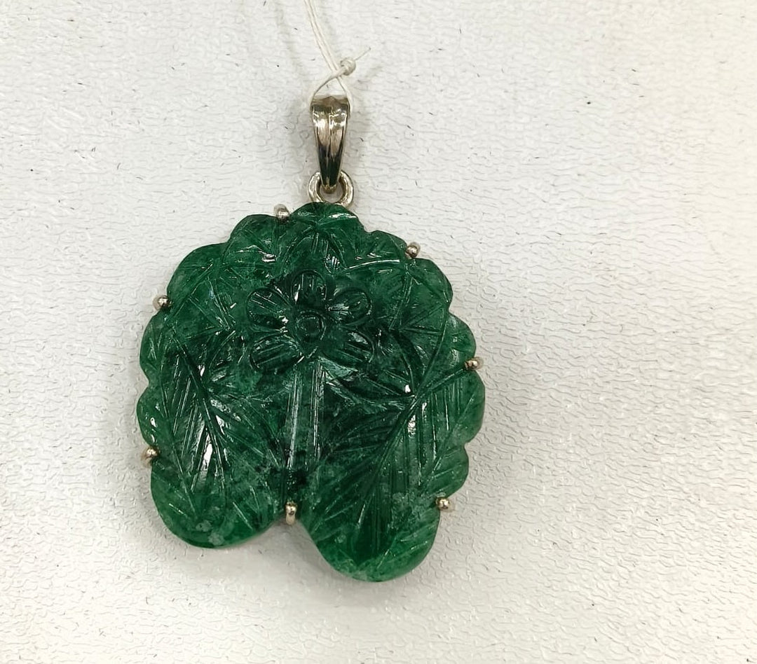 21.60/GM INDIAN JADE SILVER PENDANT (2750.00)