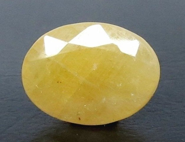 3.83/CT Natural Yellow Sapphire With Govt Lab Certificate (1221)