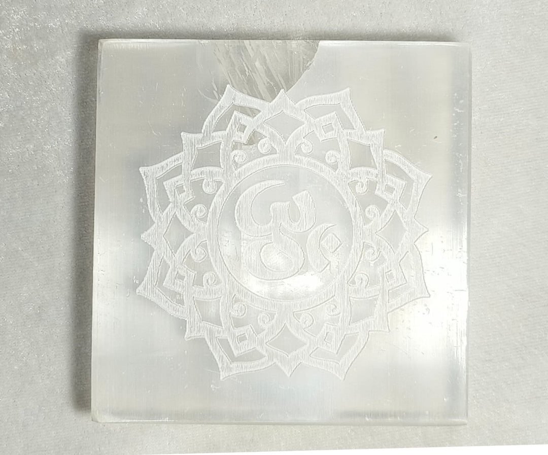 SELENITE CHARGING SQUARE PLATE OM 18