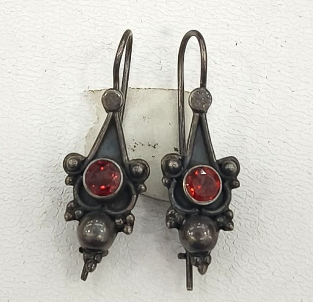 5.00/GM SILVER RAJWARA GARNET EAR RI (525)
