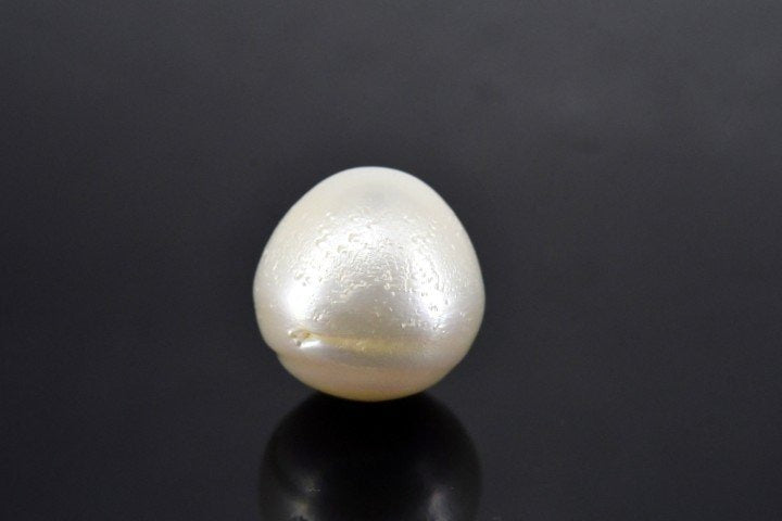 28.16/CT Natural South Sea Pearl With Lab Certificate (1550)