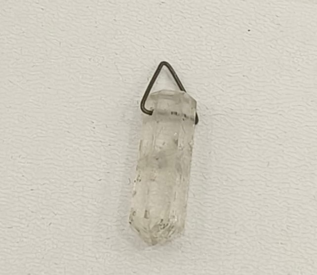4.50/GM WHITE QUARTZ SILVER PENDANT  (525)