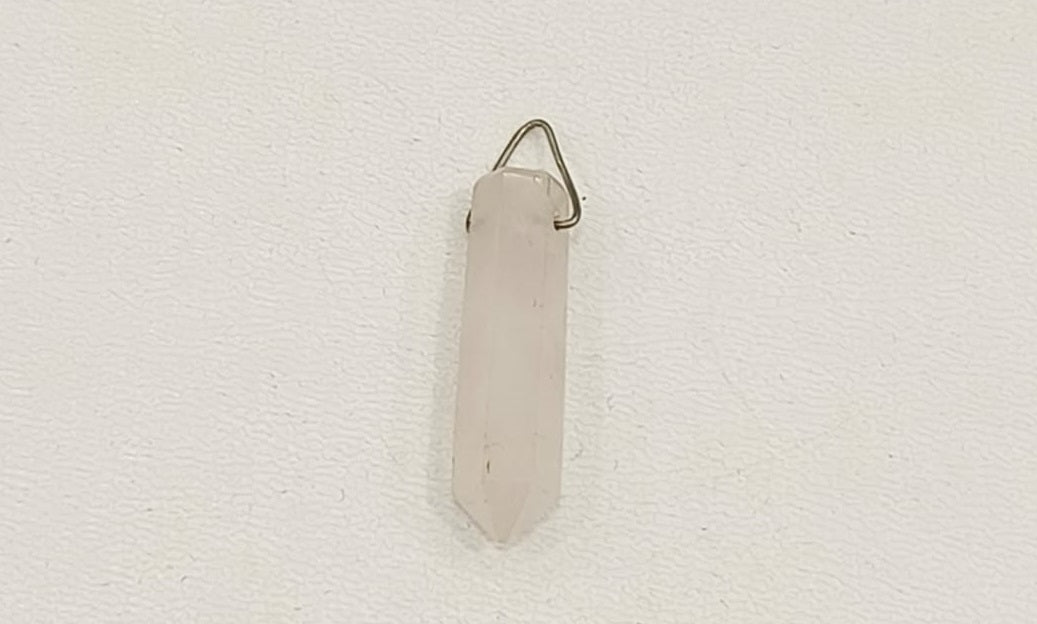 5.50/GM WHITE QUARTZ SILVER PENDANT  (525)