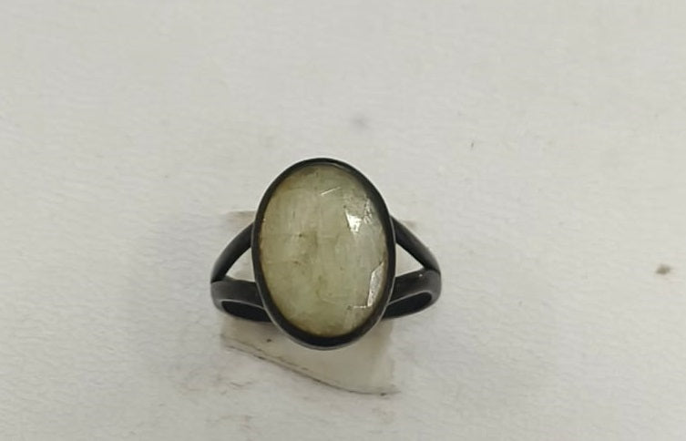 3.80/GM WHITE QUARTZ SILVER RING (525)