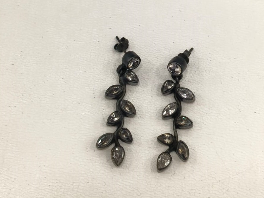 9.00/GM ZIRCON RAJWADA SILVER EAR RINGS  (525)