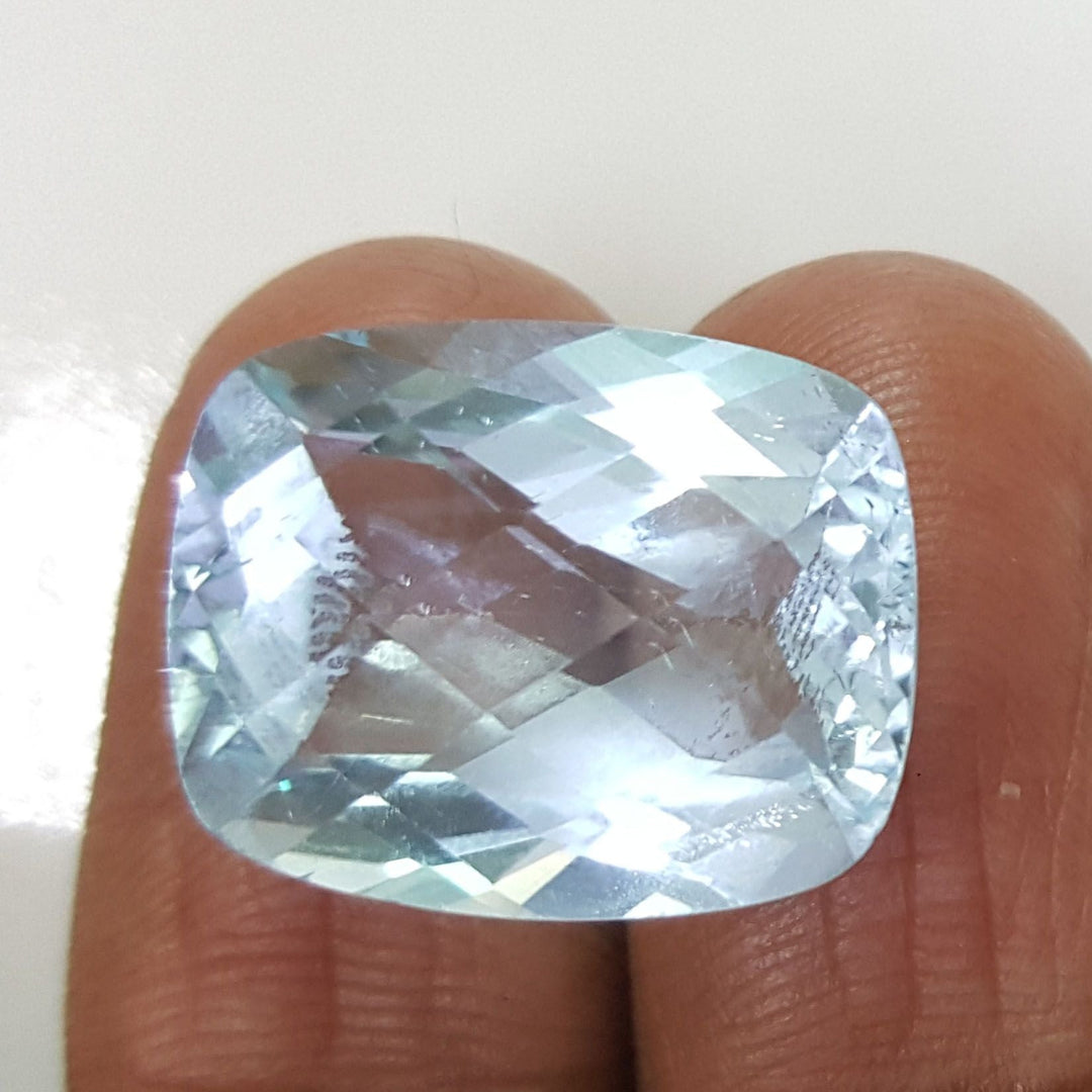 23.57 Ratti Blue Topaz with Govt Lab Certificate-(1665)