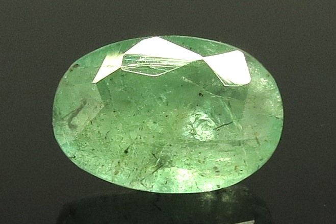 7.44 Ratti Natural Emerald Stone With Govt. Lab Certificate (8991)