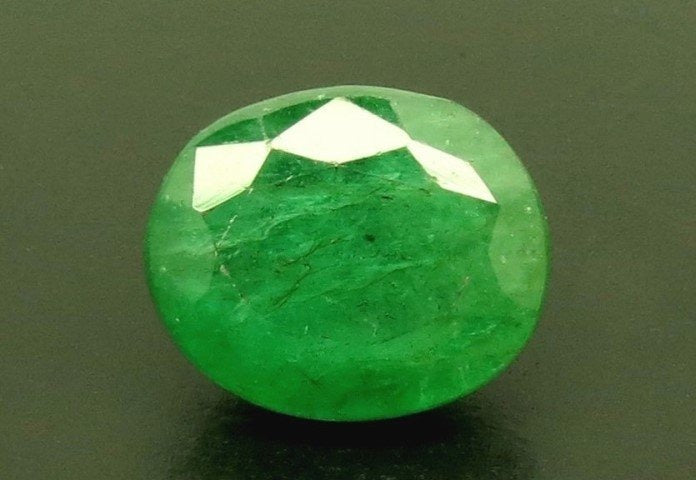 3.92/CT Natural Panna Stone with Govt. Lab Certificate (34410)