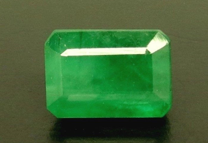 4.74/CT Natural Panna Stone with Govt. Lab Certificate (16650)