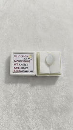 Load and play video in Gallery viewer, 4.45/CT Moon Stone with Govt. Lab Certificate (450)
