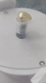 Load and play video in Gallery viewer, 4.27/CT Natural Basra Pearl with Govt. Lab Certificate (44000)
