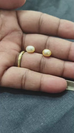 Load and play video in Gallery viewer, 5.35/CT Natural Basra Pearl with Govt. Lab Certificate (44000)
