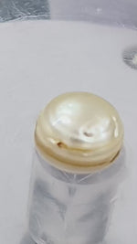 Load and play video in Gallery viewer, 4.33/CT Natural Basra Pearl with Govt. Lab Certificate (58000)

