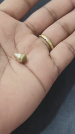 Load and play video in Gallery viewer, 4.12/CT Natural Basra Pearl with Govt. Lab Certificate (44000)

