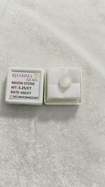 Load and play video in Gallery viewer, 5.25/CT Moon Stone with Govt. Lab Certificate (450)
