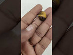 Load and play video in Gallery viewer, 21.5/CT Tiger Eye with Govt. Lab Certificate-TGR00095